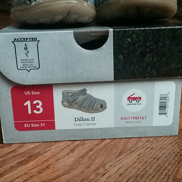 **SOLD** 🆕NEW See kai run gray canvas sandals - Picture 5 of 6